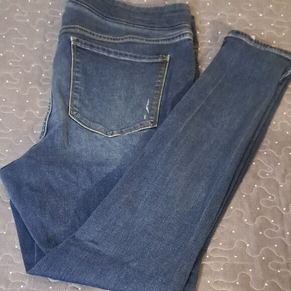 Old Navy Mid Rise Rockstar Women's Pull on distressed Blue Jeans size 18 - Picture 1 of 6
